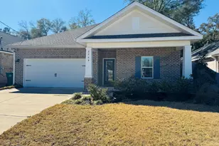 206 Niceville Ave, Niceville, FL 32578 - Photo 1
