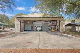 526 Tail Spin Dr, Holt, FL 32564 - Photo 5