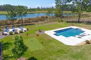 513 W Club House Dr, Freeport, FL 32439 - Photo 9