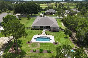 513 W Club House Dr, Freeport, FL 32439 - Photo 3