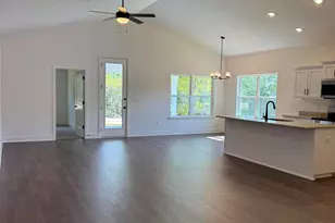 2416 Aleia Ln, Crestview, FL 32536 - Photo 5
