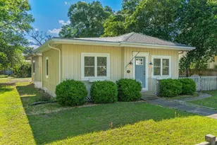 302 Crescent Dr, Defuniak Springs, FL 32435 - Photo 3