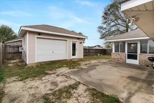 210 Citadel Ln, Crestview, FL 32539 - Photo 35