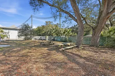201 E College Boulevard #UNIT 11, Niceville, FL 32578 - Photo 5