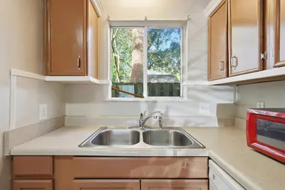 201 E College Boulevard #UNIT 11, Niceville, FL 32578 - Photo 15