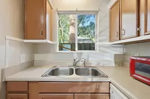201 E College Blvd, Niceville, FL 32578 - Photo 15