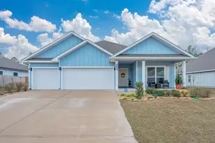 2411 Dakota Wy, Crestview, FL 32536 - Photo 1