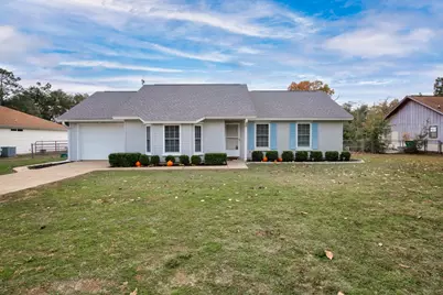 400 Brown Place, Crestview, FL 32539 - Photo 1