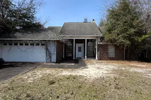 323 Northampton Cir, Fort Walton Beach, FL 32547 - Photo 1