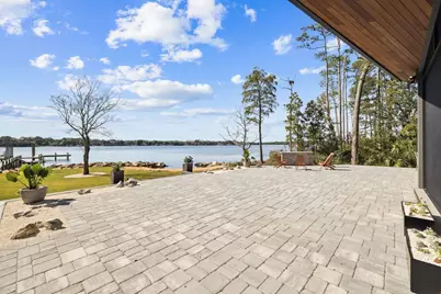 1435 Bayshore Drive, Niceville, FL 32578 - Photo 17