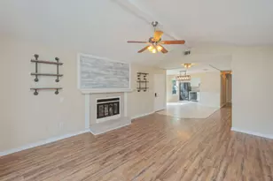204 McKinley St, Niceville, FL 32578 - Photo 3