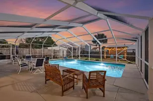 110 Austin Ct, Mary Esther, FL 32569 - Photo 1