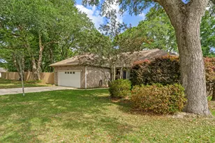 3336 Holt Cir, Pensacola, FL 32526 - Photo 5