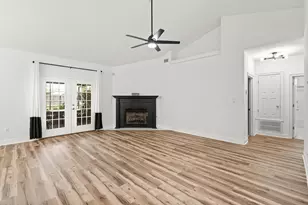 3336 Holt Cir, Pensacola, FL 32526 - Photo 9