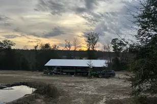 107 Pike Pond Rd, Chipley, FL 32428 - Photo 1