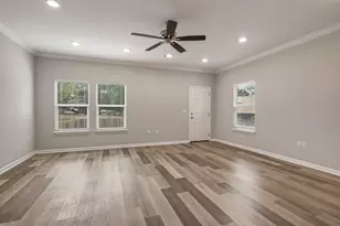 615 31st St, Niceville, FL 32578 - Photo 7