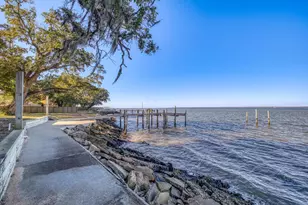 305 S Garcon Point Rd, Milton, FL 32583 - Photo 85