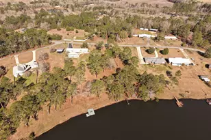 10 Lake Dr, Defuniak Springs, FL 32433 - Photo 1