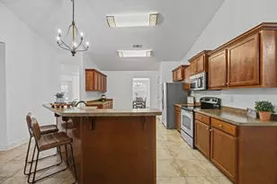 2395 Barberee Dr, Crestview, FL 32536 - Photo 9