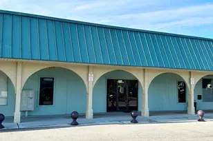 1047 E John Sims Pkwy, Niceville, FL 32578 - Photo 1
