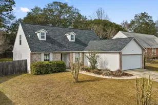 107 Trenton Ave, Crestview, FL 32539 - Photo 1