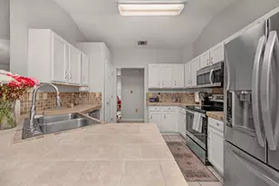 1852 Candlewood Dr, Navarre, FL 32566 - Photo 13
