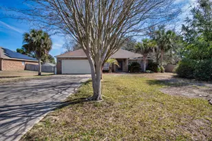 1852 Candlewood Dr, Navarre, FL 32566 - Photo 3