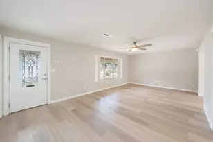 216 NW Chateaugay St, Fort Walton Beach, FL 32548 - Photo 5