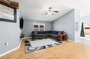 560 Rough Leaf Ln, Mary Esther, FL 32569 - Photo 5