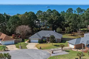 1403 Nautilus Dr, Navarre, FL 32566 - Photo 1