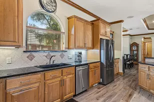 831 Coldwater Creek Cir, Niceville, FL 32578 - Photo 3