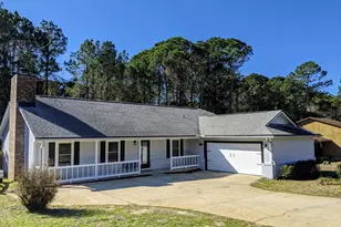 805 W Ridgewood Cove, Niceville, FL 32578 - Photo 1