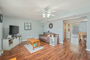 1847 Pointed Leaf Ln, Fort Walton Beach, FL 32547 - Photo 3