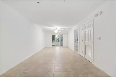 4276 Calinda Lane #APT 112, Niceville, FL 32578 - Photo 9