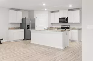 848 Otto Loop, Crestview, FL 32539 - Photo 5