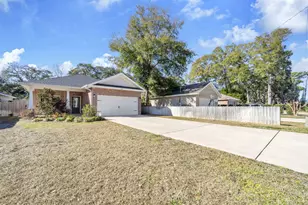 1436 Hickory St, Niceville, FL 32578 - Photo 1
