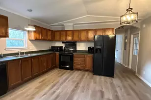 3083 Lake Sue Dr, Crestview, FL 32539 - Photo 3