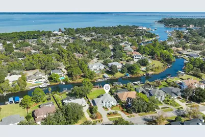 138 W Country Club Drive, Destin, FL 32541 - Photo 3