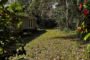 539 Bay Ave, Defuniak Springs, FL 32435 - Photo 11