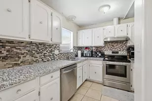 41 12th St, Shalimar, FL 32579 - Photo 5