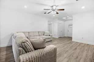 2145 Janet St, Navarre, FL 32566 - Photo 7