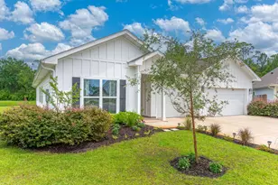 48 Hammock Cir, Freeport, FL 32439 - Photo 1
