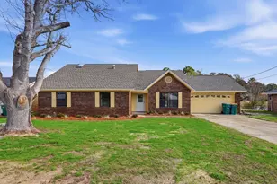 228 Lakeside Ln, Mary Esther, FL 32569 - Photo 1