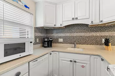 770 Sundial Court #UNIT 206, Fort Walton Beach, FL 32548 - Photo 3