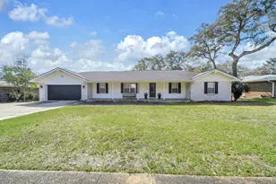 715 Overbrook Dr, Fort Walton Beach, FL 32547 - Photo 1