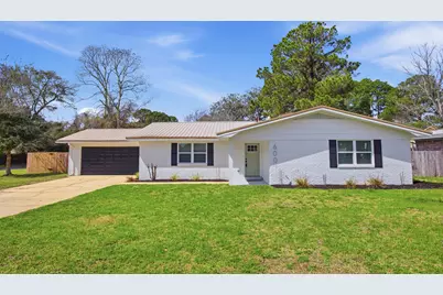 600 Burgundy Lane, Fort Walton Beach, FL 32547 - Photo 1