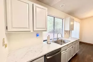 912 Nutmeg Ave, Niceville, FL 32578 - Photo 7