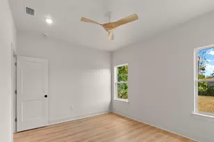 2411 E 16th St, Panama City, FL 32405 - Photo 31