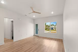 2411 E 16th St, Panama City, FL 32405 - Photo 15