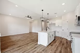 2805 Blackbird Ct, Crestview, FL 32539 - Photo 13